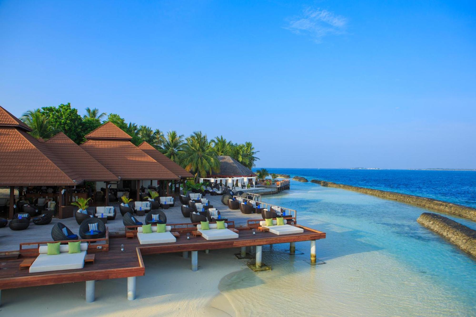 Kurumba Maldives Vihamanaafushi Exterior photo The beach at the resort