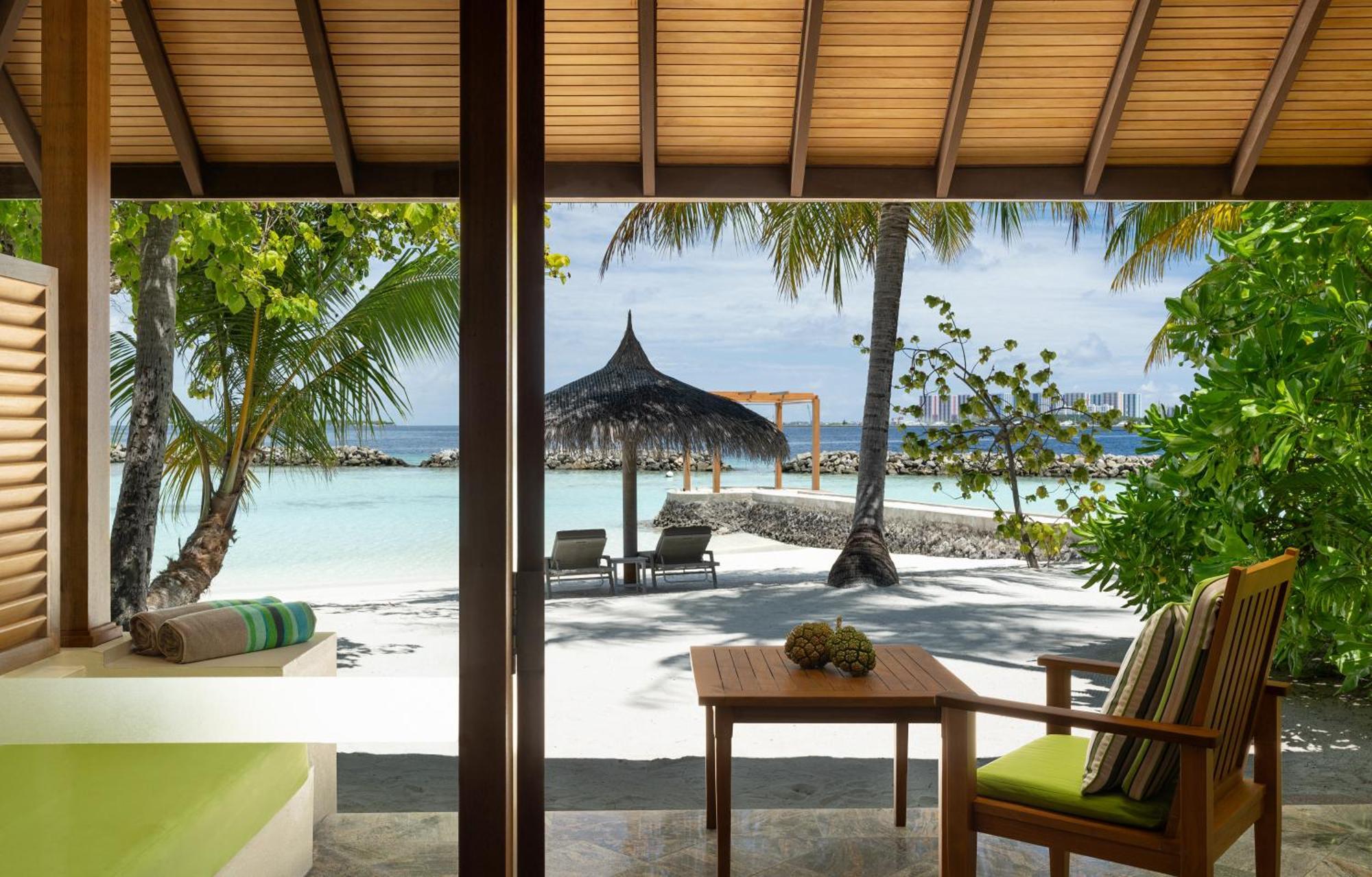Kurumba Maldives Vihamanaafushi Exterior photo Beach villa