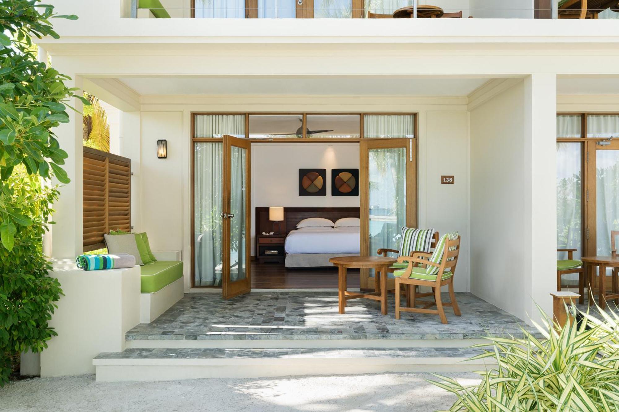 Kurumba Maldives Vihamanaafushi Exterior photo A beach villa at the resort