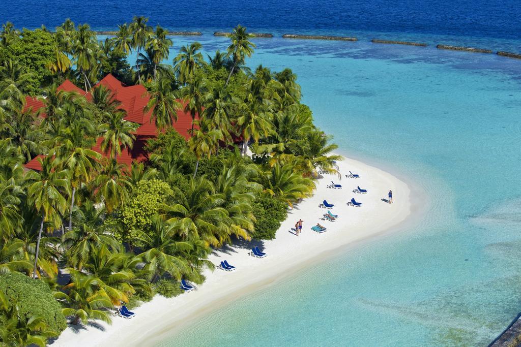 Kurumba Maldives Vihamanaafushi Exterior photo A beach on Maldives