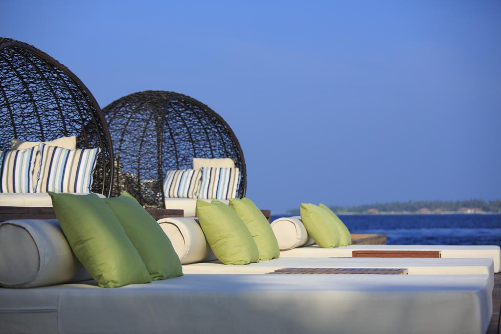 Kurumba Maldives Vihamanaafushi Exterior photo The beach at the resort